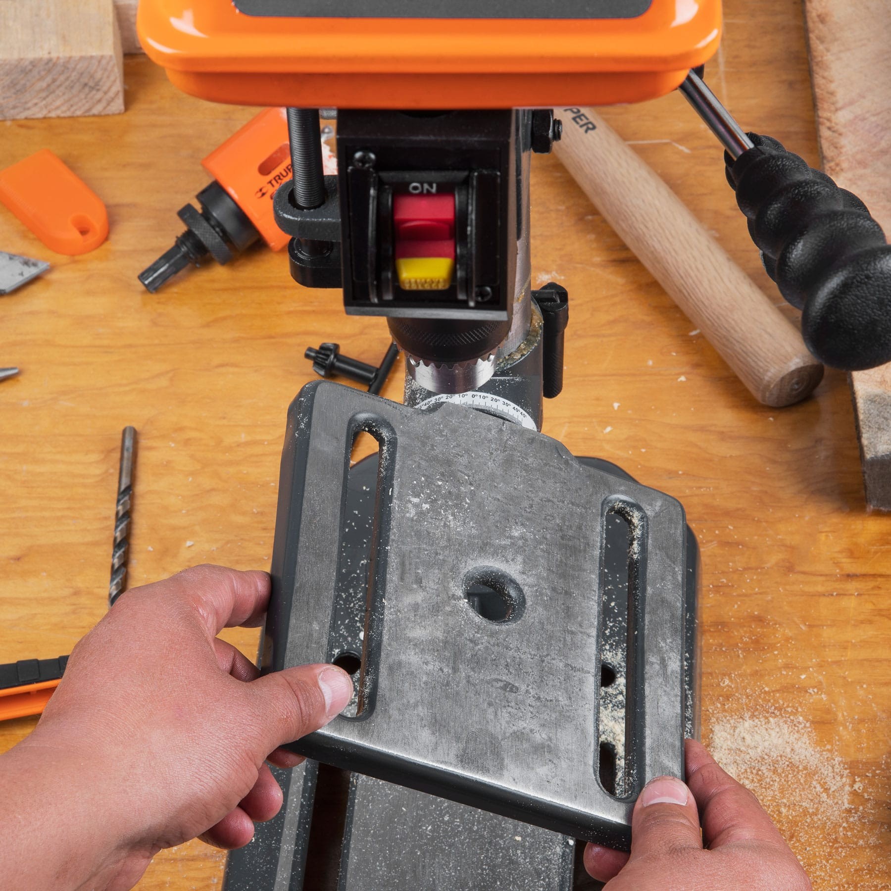 Taladro de piso 8" de 250 W (1/3 HP), broquero de 1/2" - Imagen 7