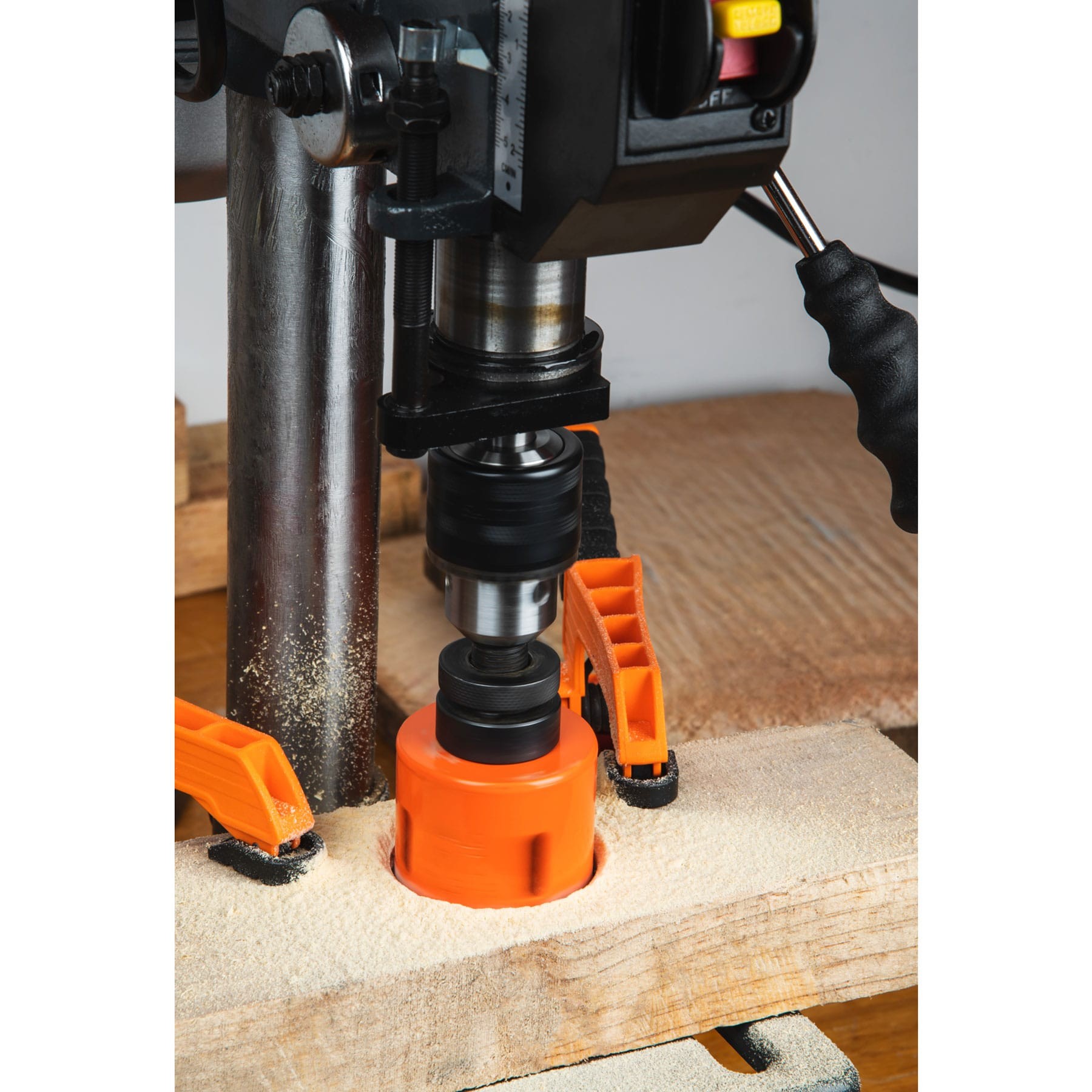 Taladro de piso 8" de 250 W (1/3 HP), broquero de 1/2" - Imagen 5